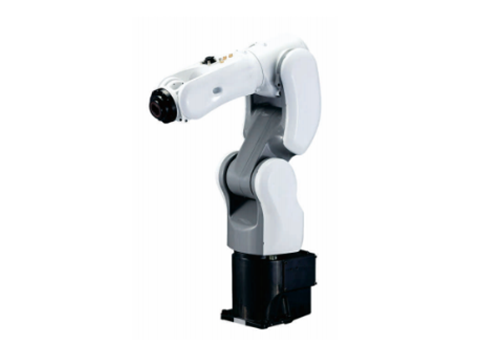 Six axis articulated robot